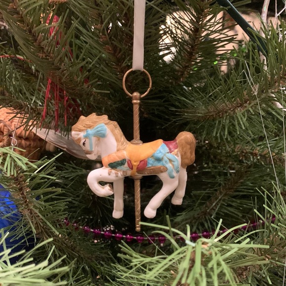 Carousel horse ornament (1) - Picture 1 of 6